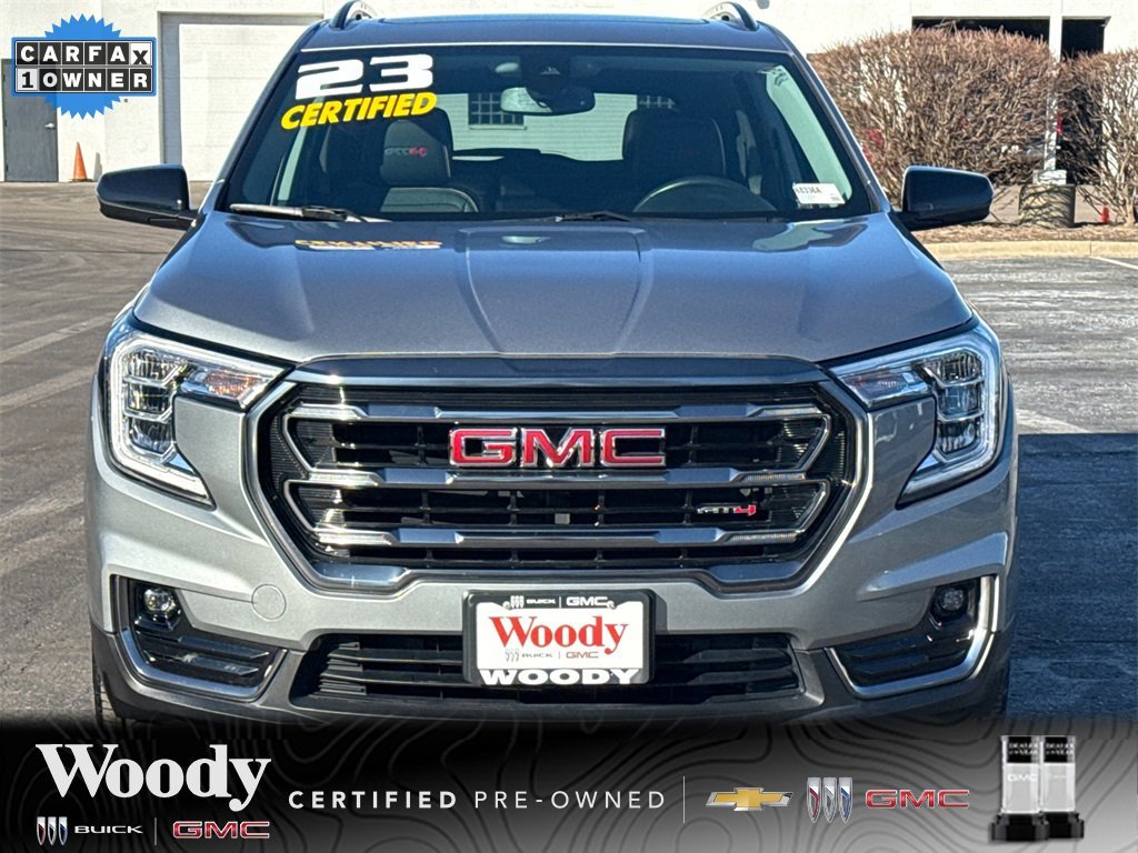 2023 GMC TERRAIN - Image 2