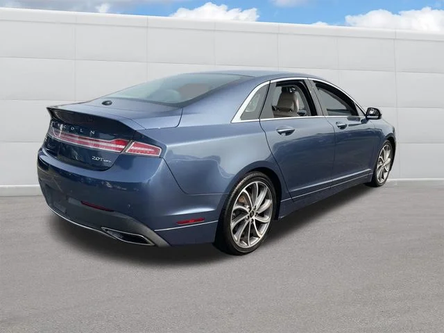 Used 2019 Blue Lincoln Reserve image 11