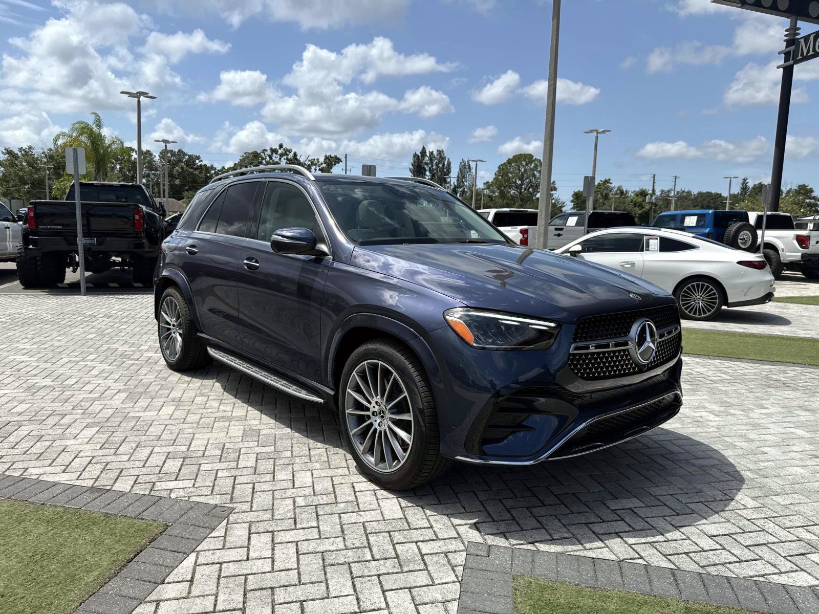 New 2026 Twilight Blue Metallic Mercedes-Benz 350 4MATIC® SUV image 7