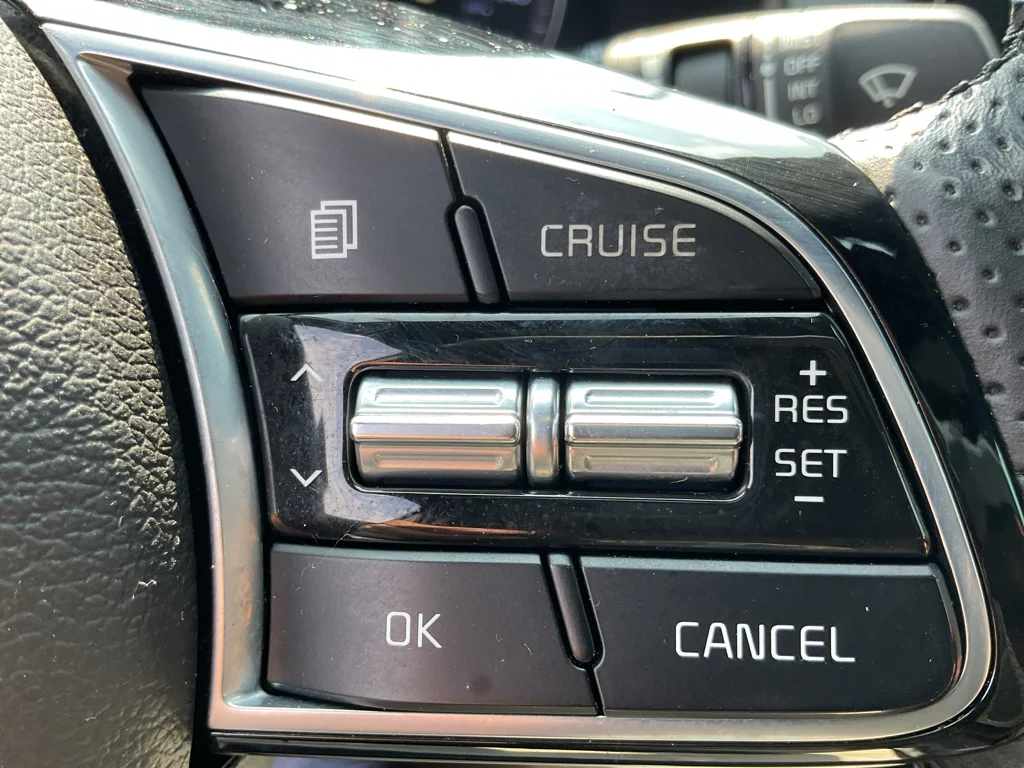 Used 2020 Deep Sea Blue Kia GT-Line image 31