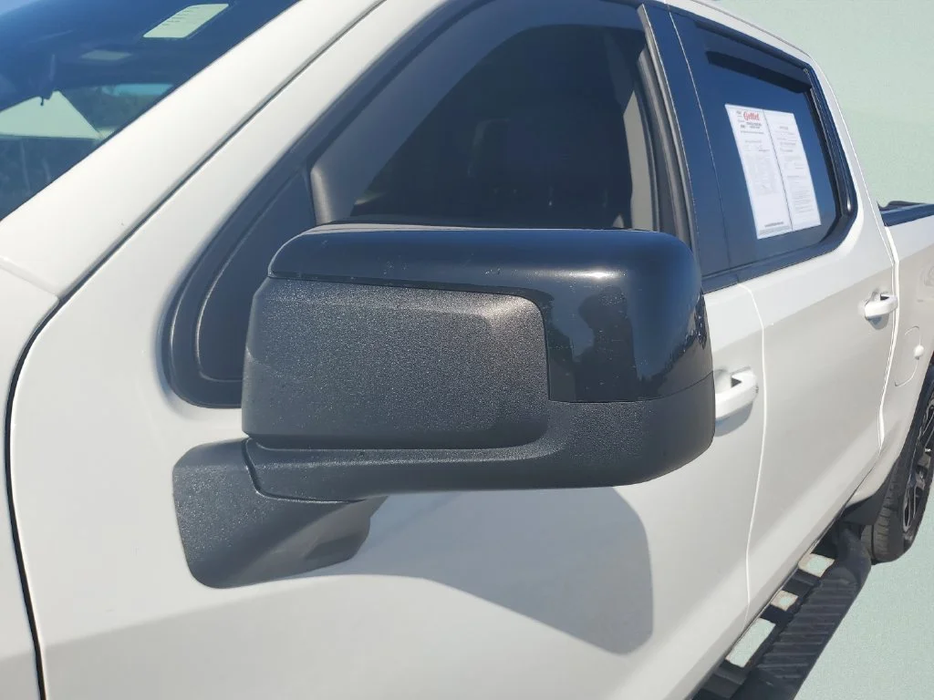 Used 2024 Summit White Chevrolet RST image 19