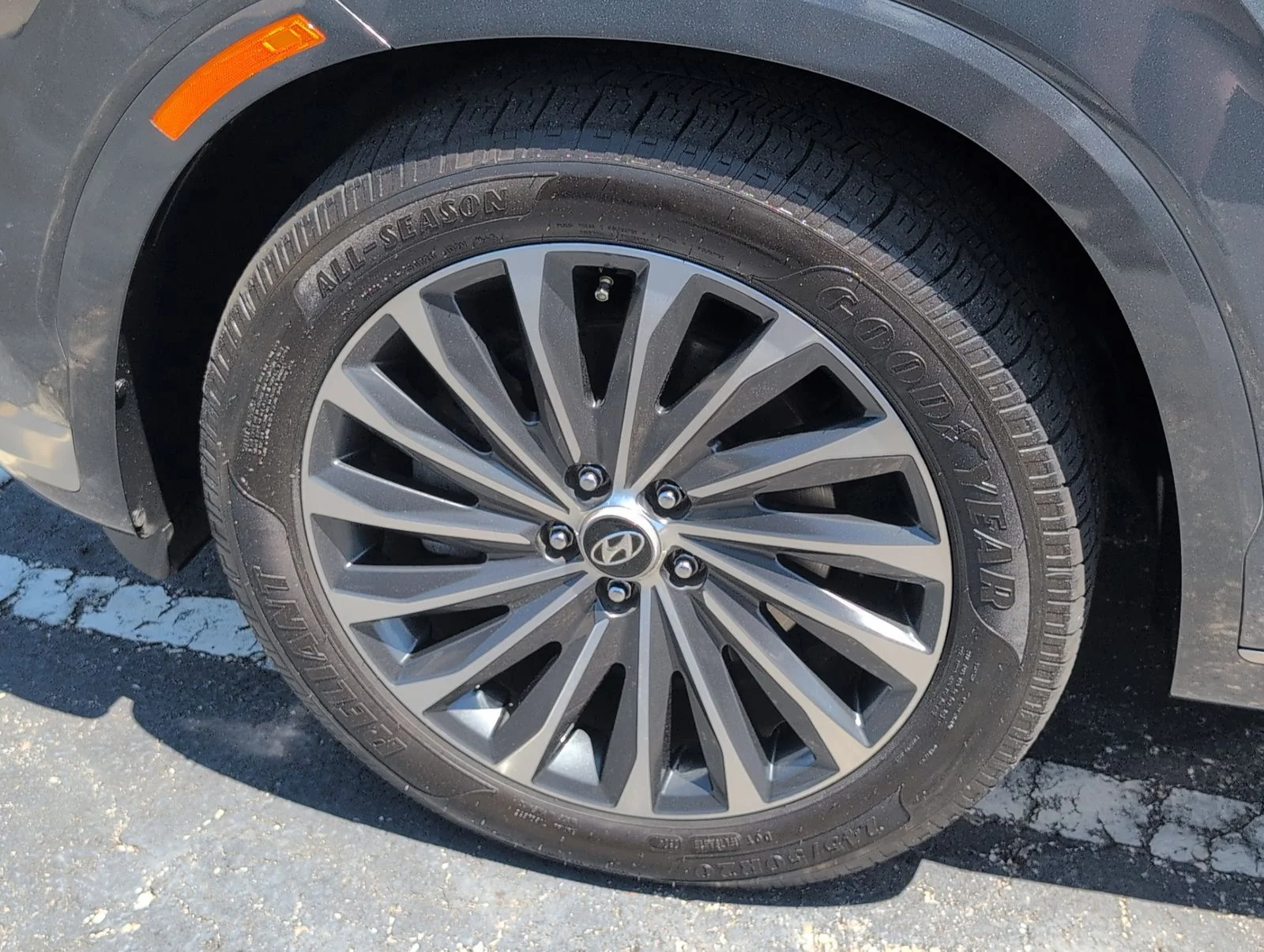 Used 2023 Gray Hyundai Calligraphy image 11
