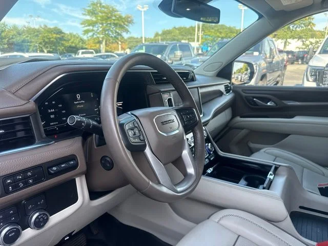 Used 2023 White GMC Denali image 15