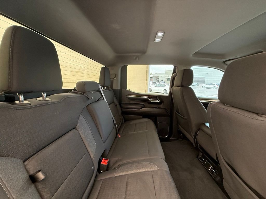 Used 2024 Onyx Black GMC Elevation image 17