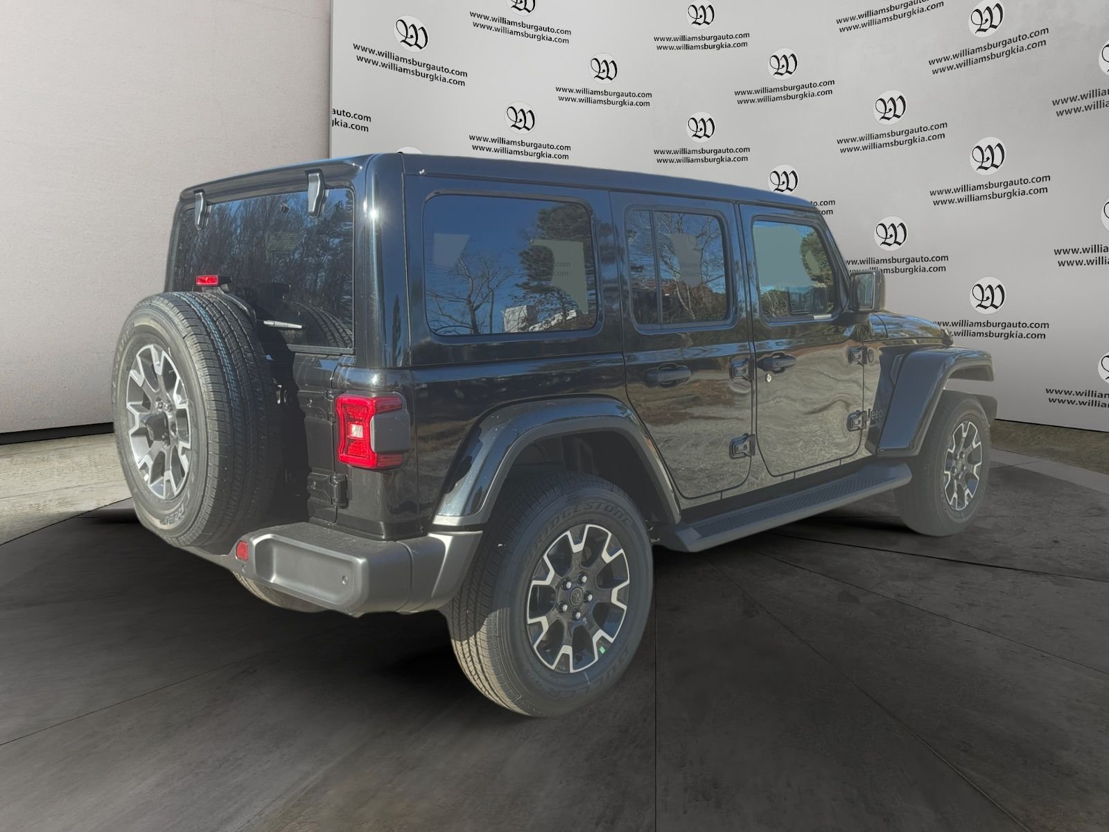 2026 Jeep Wrangler 4-Door Sahara - Photo 5