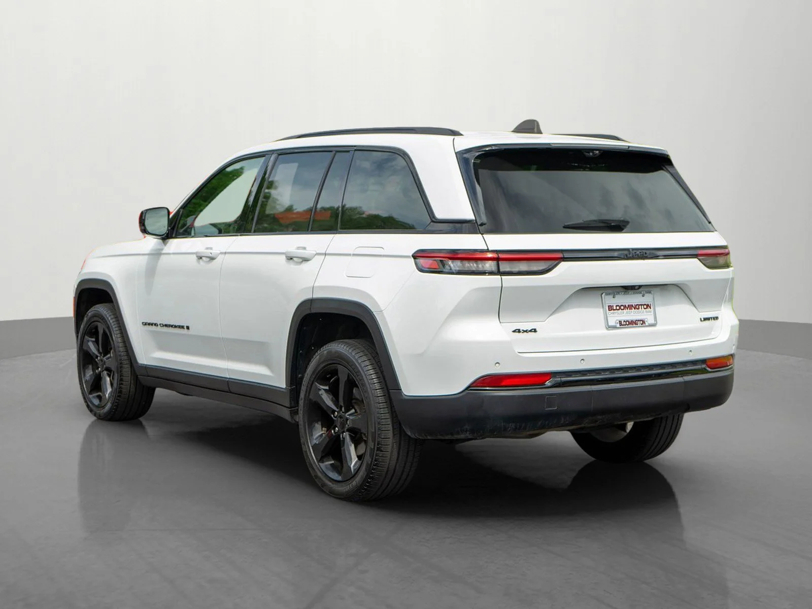 Used 2023 Bright White Clearcoat Jeep Limited image 5