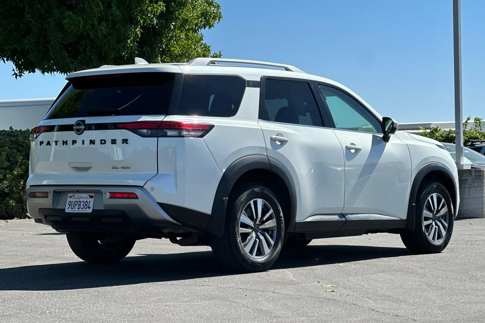 Used 2022 Pearl White Tricoat Nissan SL image 4