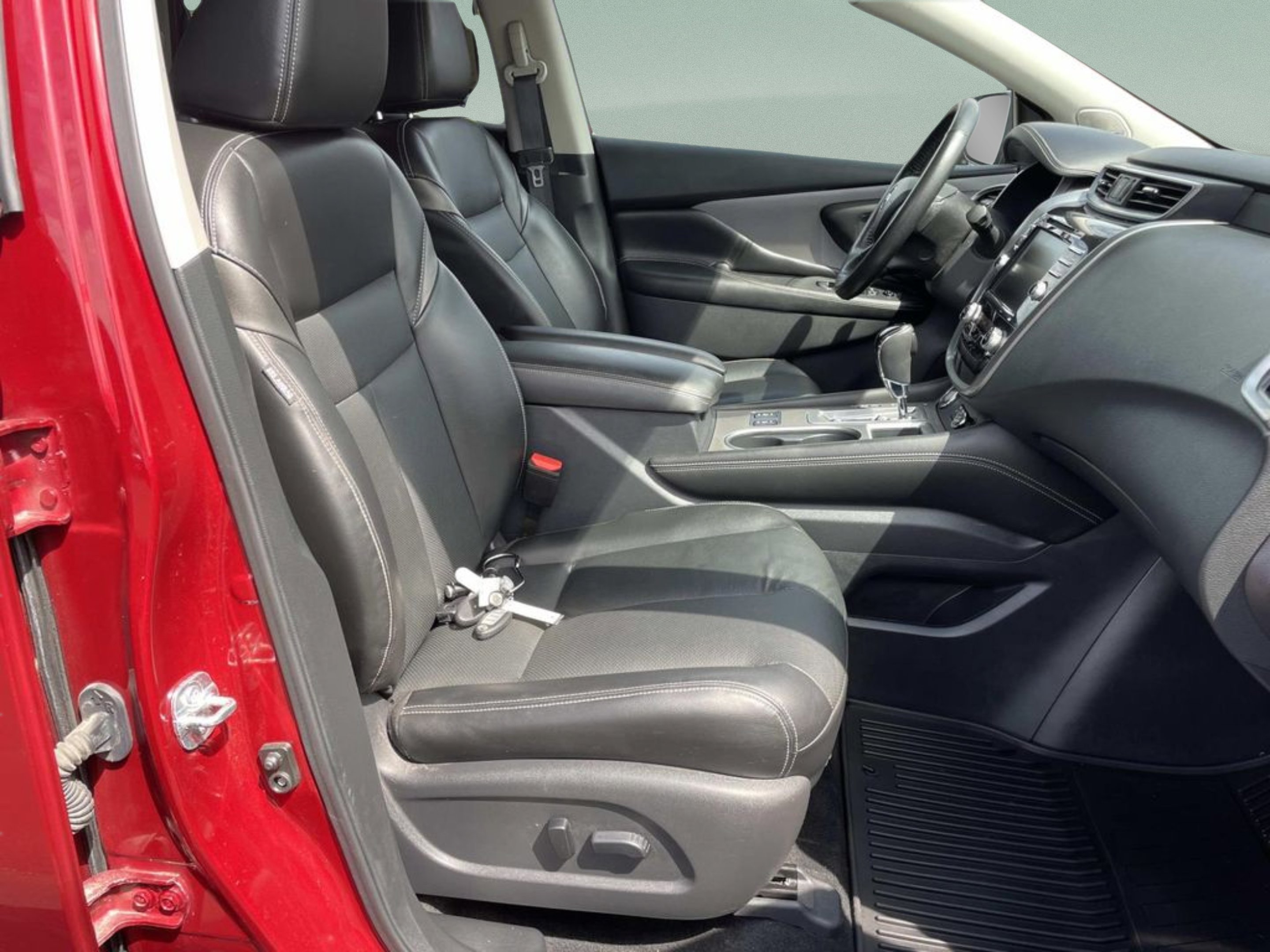Used 2023 Red Nissan SL image 19