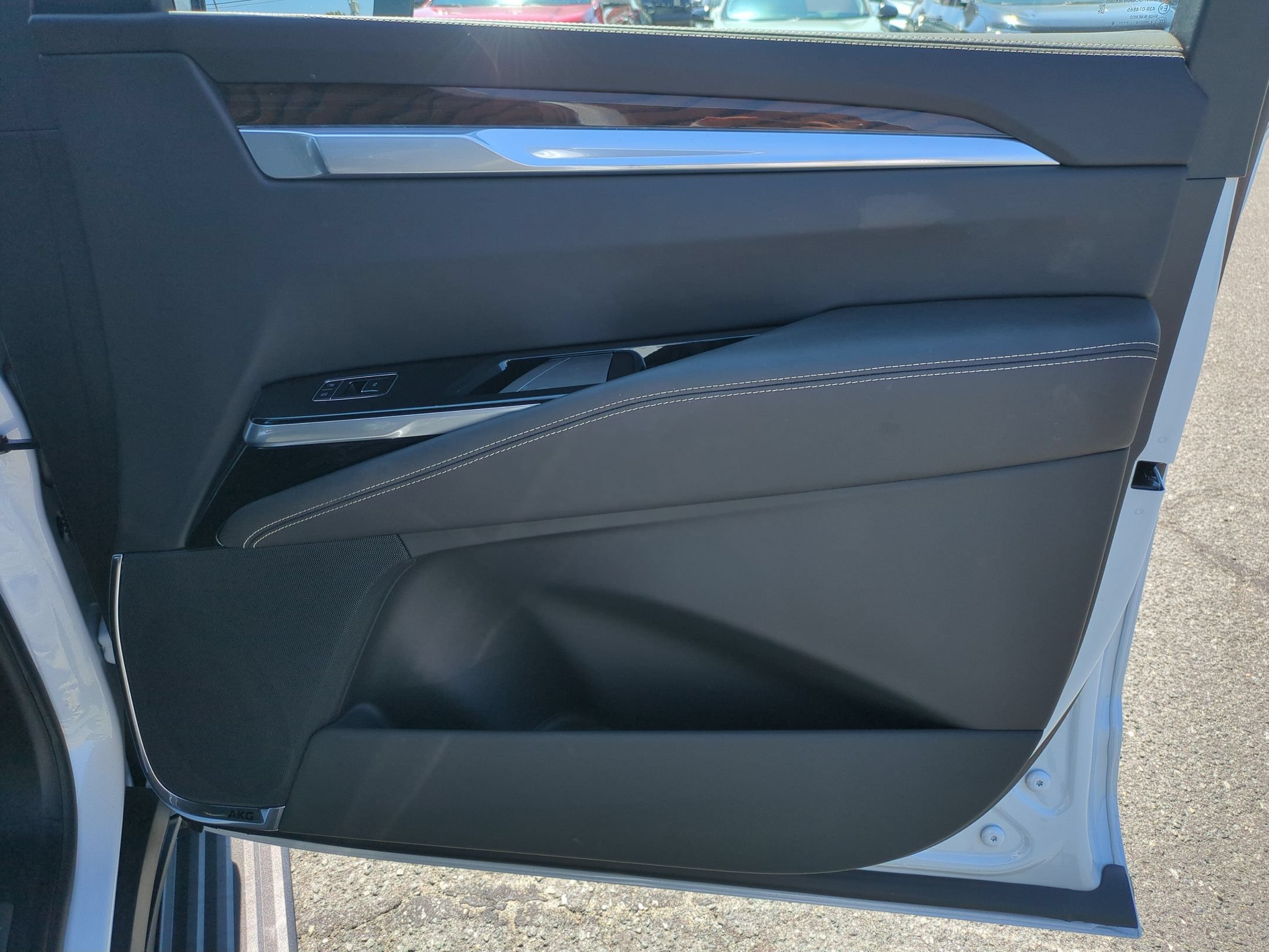 New 2026 Vibrant White Tricoat Cadillac Platinum Sport image 36