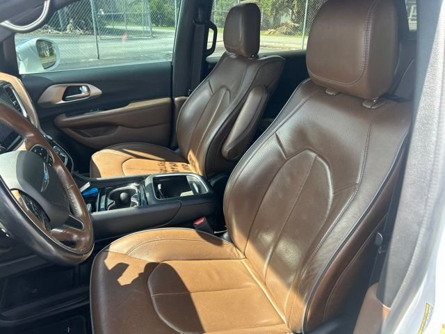 Used 2021 White Chrysler Limited image 8