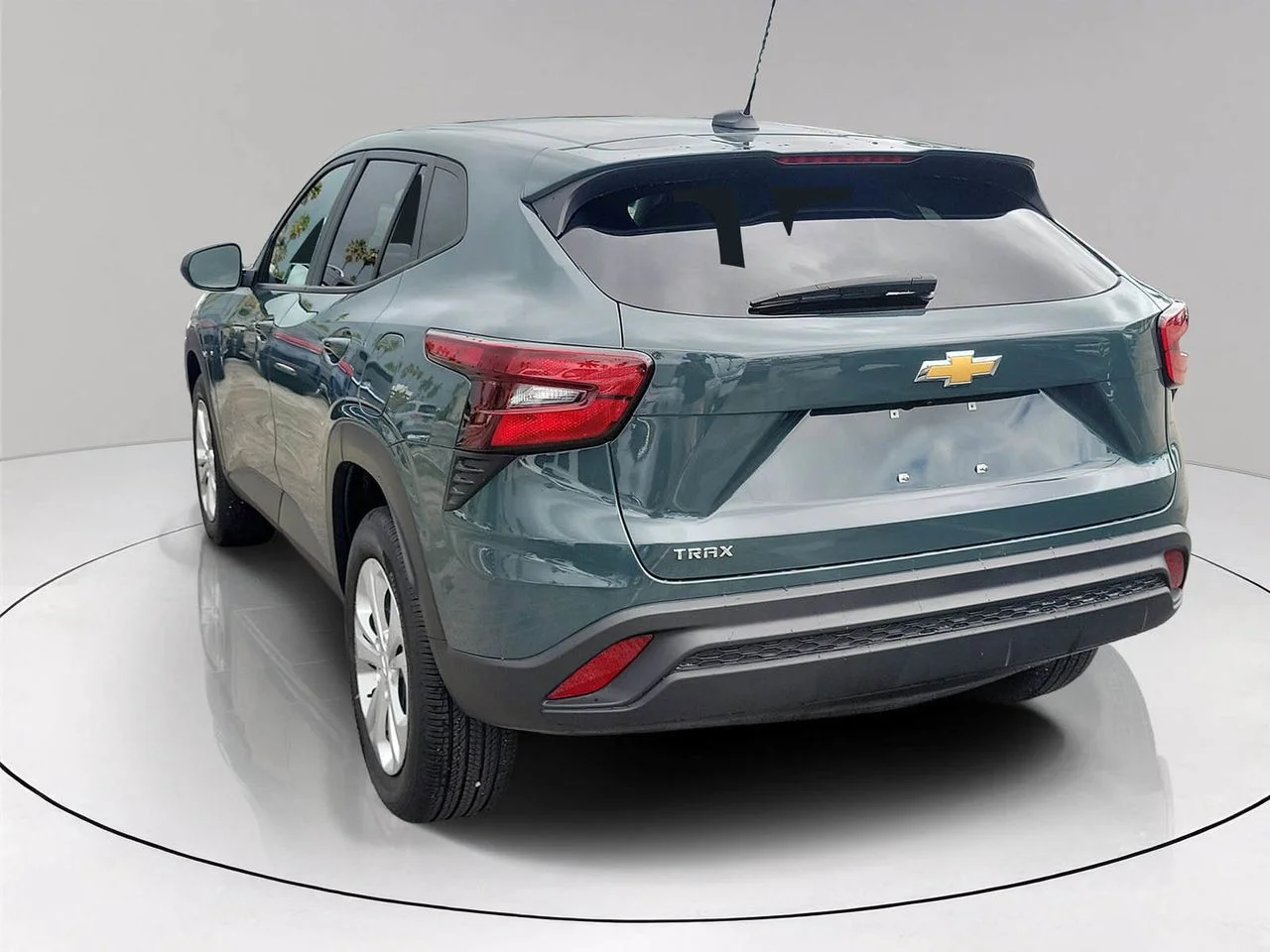 Used 2025 Gray Chevrolet LS image 4