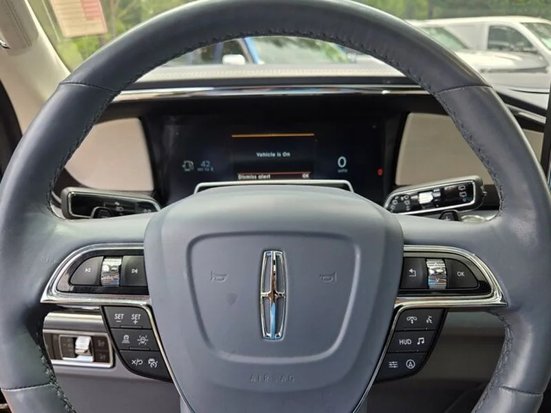 Used 2024 Chroma Crystal Blue Metallic Lincoln Black Label image 27