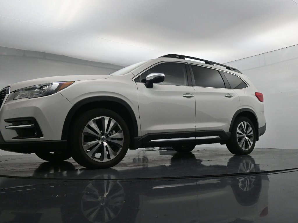Used 2022 White Subaru Touring image 20
