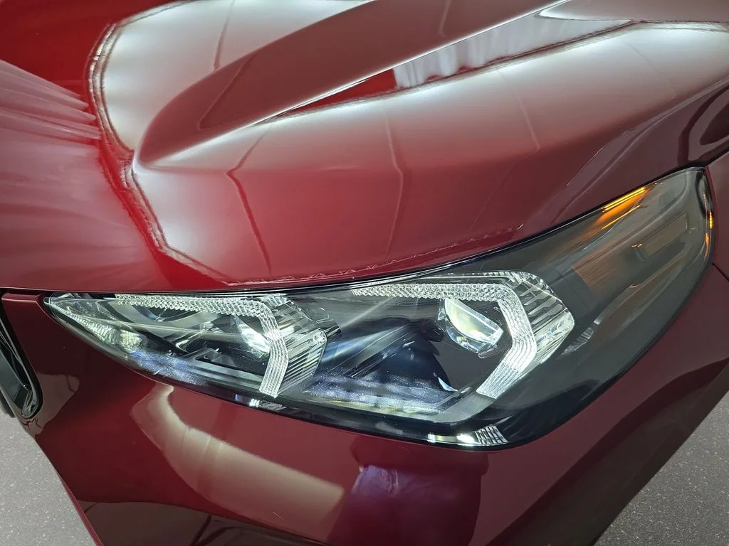 Used 2026 Vegas Red Metallic BMW xDrive28i image 31