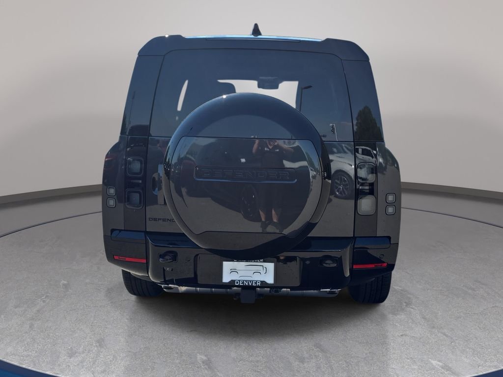 New 2026 Carpathian Grey Land Rover X-Dynamic SE image 6