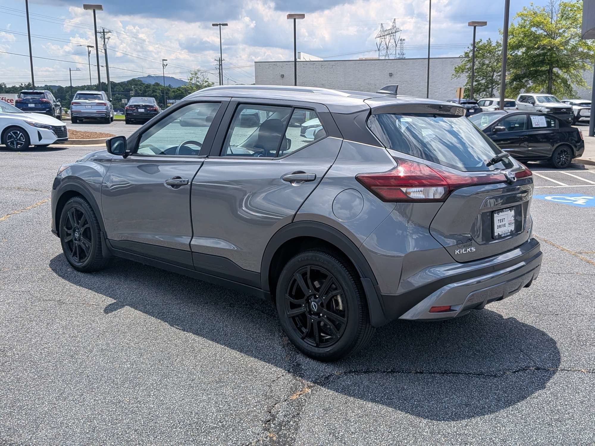 Used 2024 Gray Nissan SV image 6