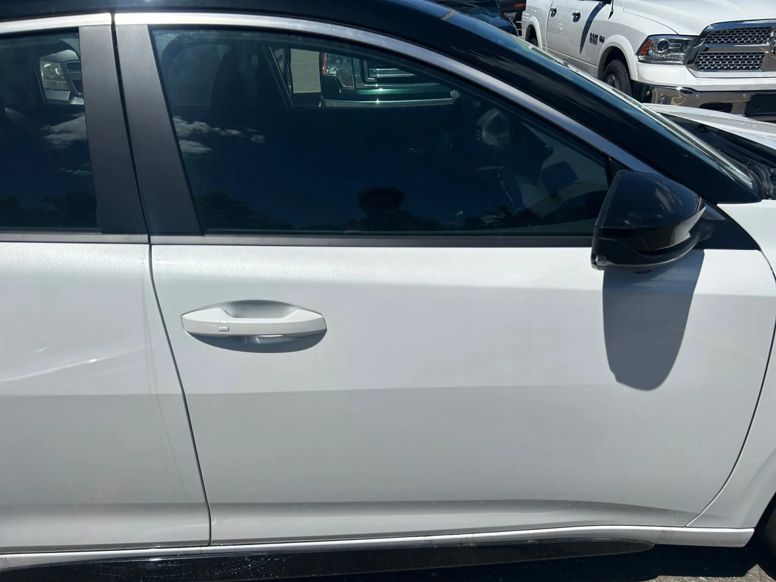 New 2026 Aspen White Tricoat/Super Black Nissan SR image 30