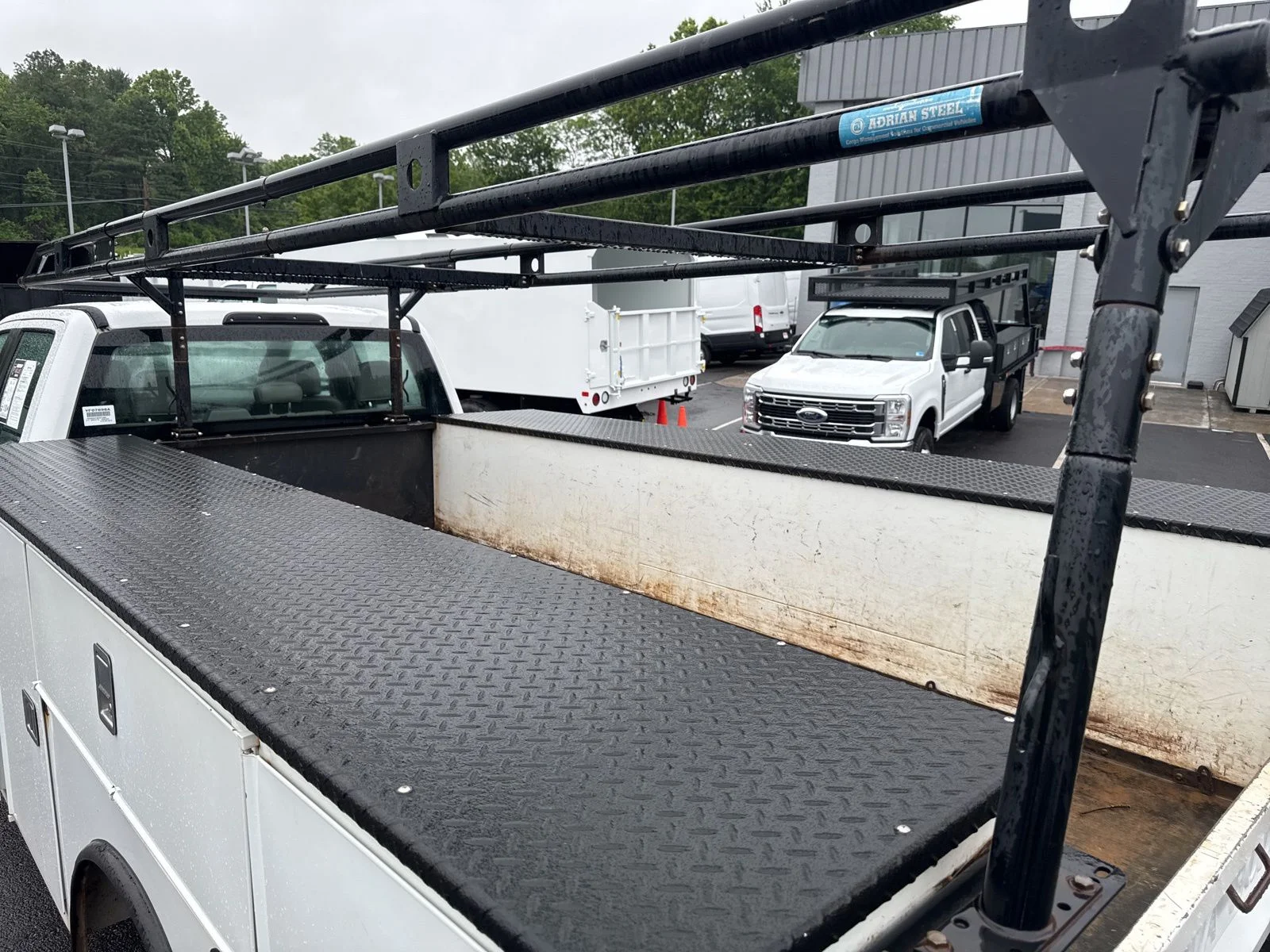 Used 2019 White Ford XL image 26