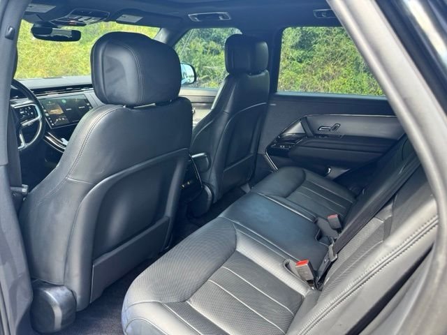 Used 2025 Santorini Black Metallic Land Rover SE image 12