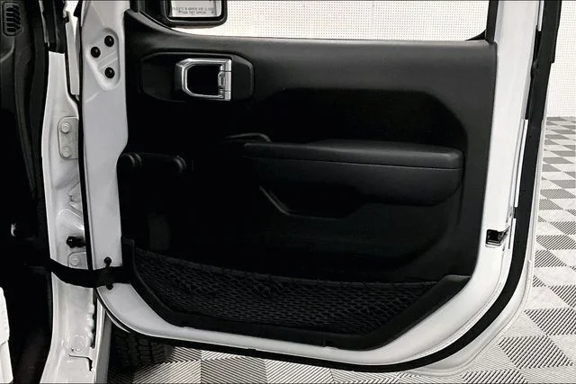Used 2022 Bright White Clearcoat Jeep Unlimited Willys image 21