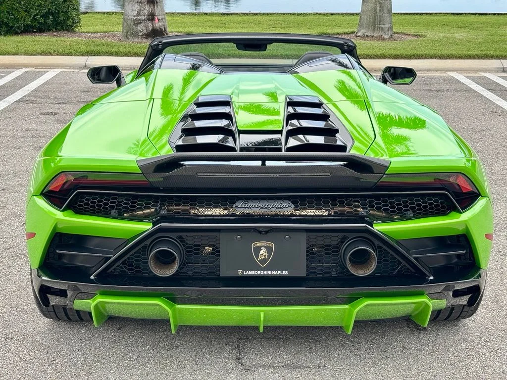 Used 2021 Verde Mantis Pearl Lamborghini  image 9