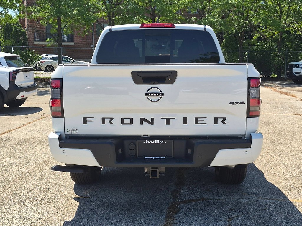 New 2026 Glacier White Nissan Crew Cab SV image 4