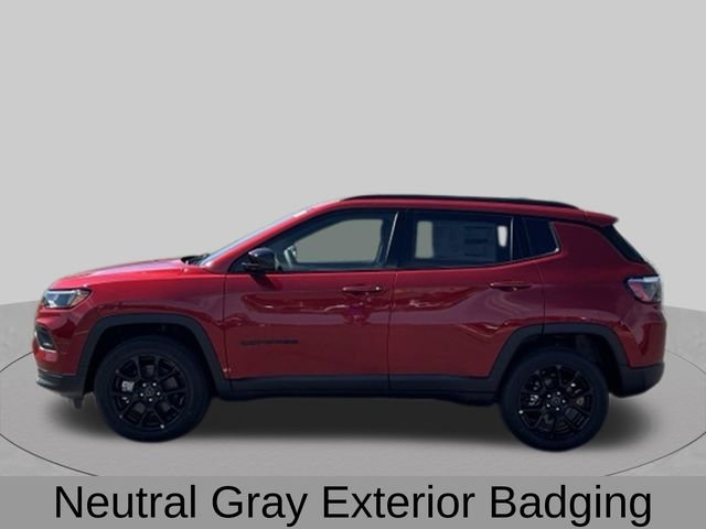 New 2026 Red Hot Pearlcoat Jeep Latitude image 3