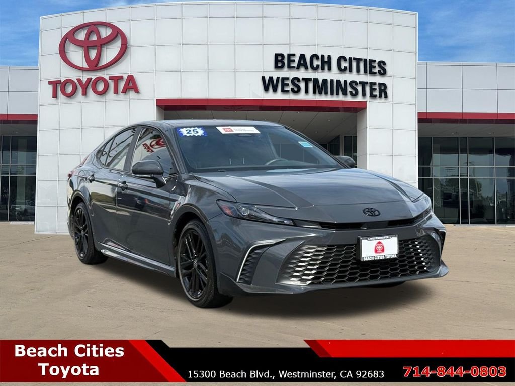 2025 Toyota Camry SE