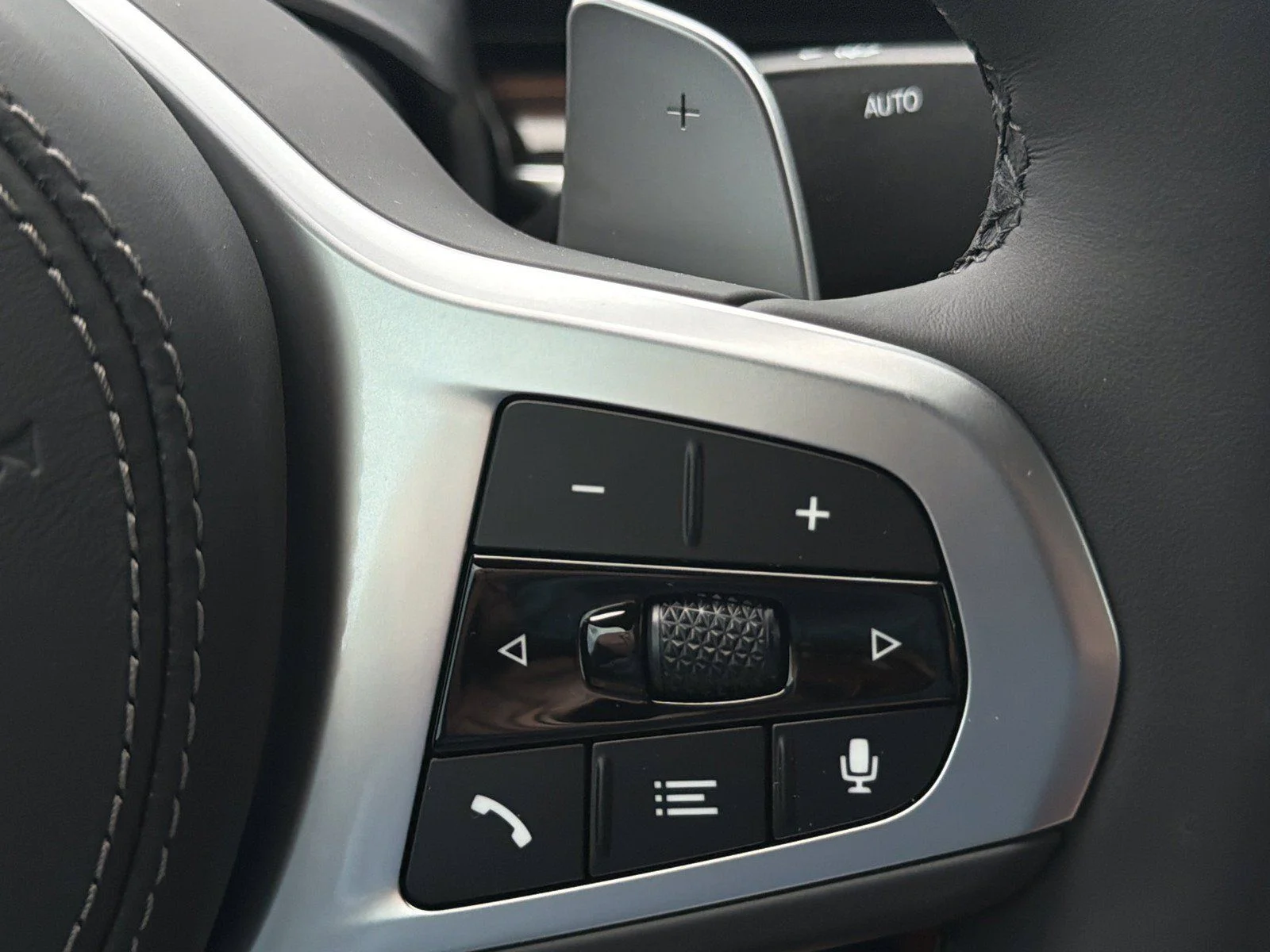 New 2027 Alpine White BMW xDrive40i image 33