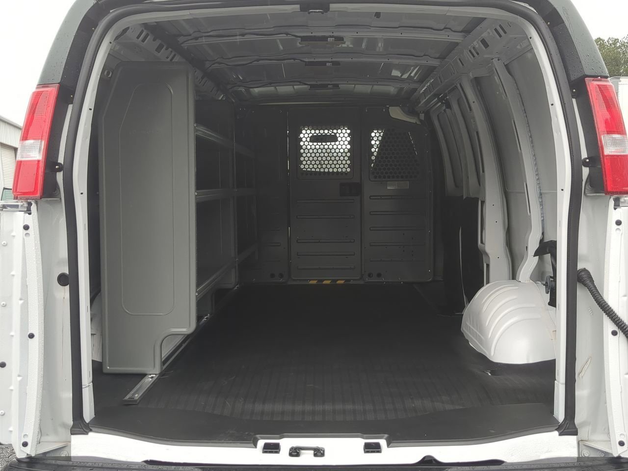 New 2025 Summit White GMC Work Van image 22