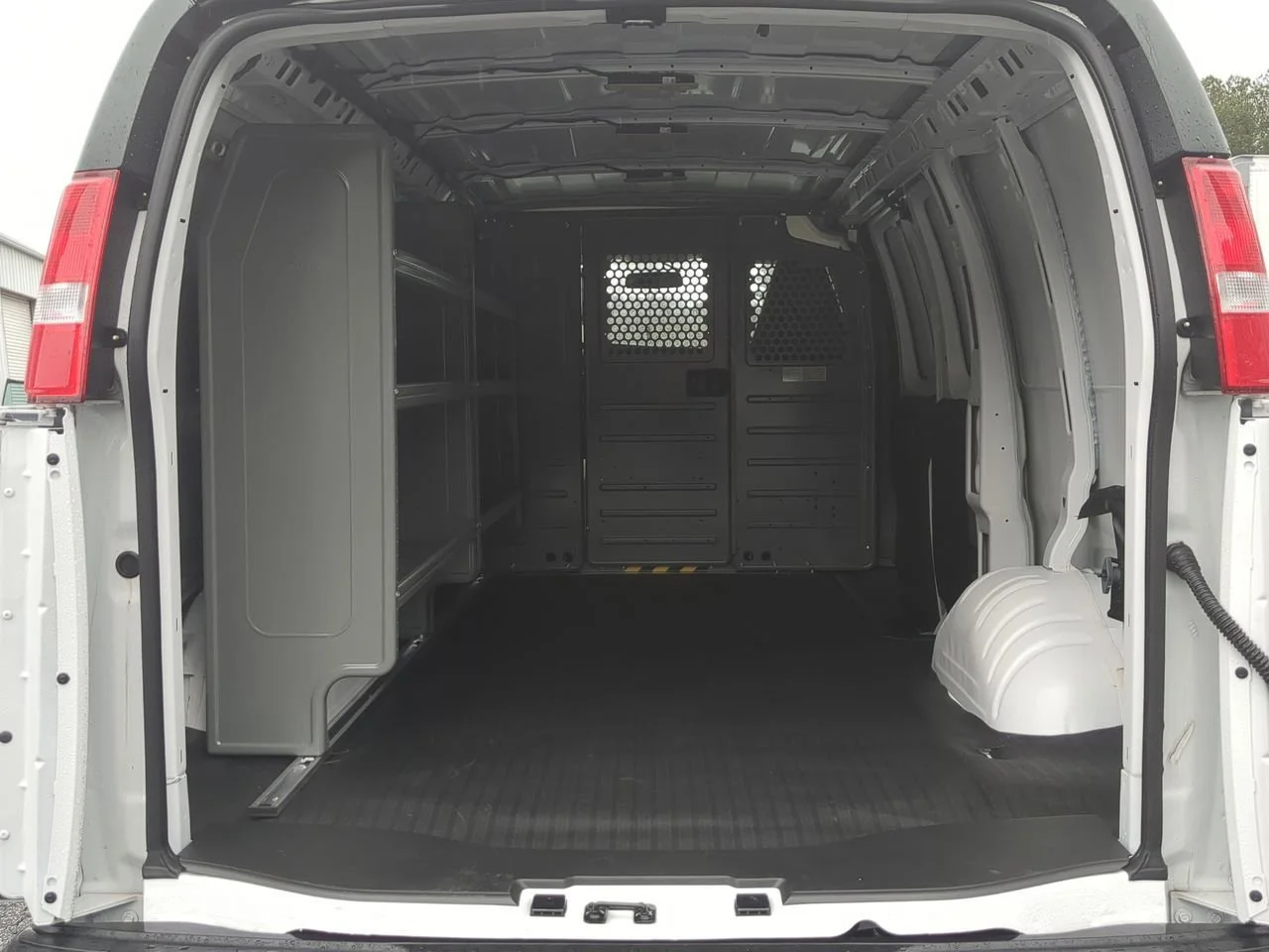 New 2025 Summit White GMC Work Van image 22