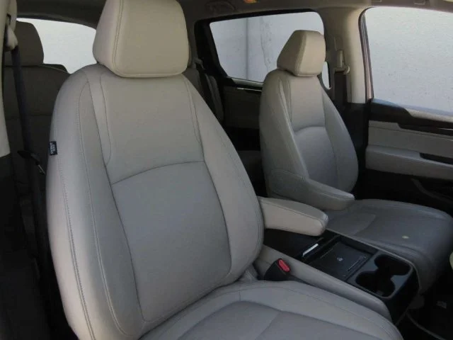 Certified Used 2025 Smoke Blue Pearl Honda EX-L image 11