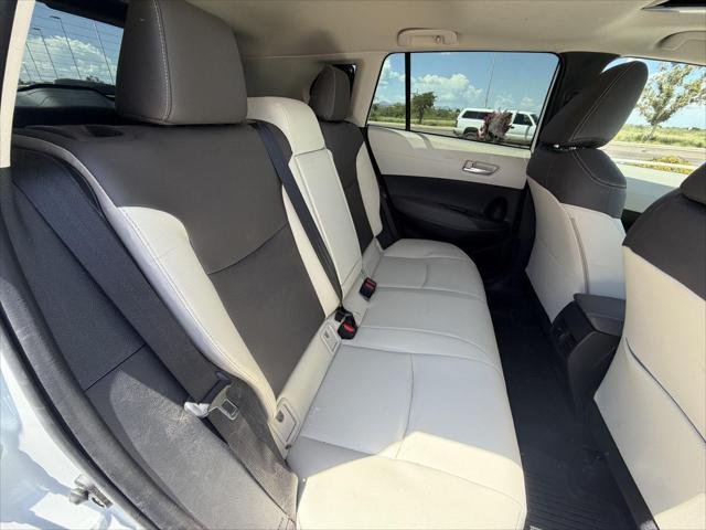 Certified Used 2023 WIND CHILL PEARL* Toyota  image 21