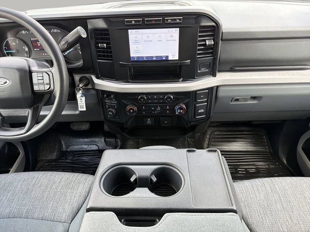 Used 2023 Oxford White Ford XLT image 13