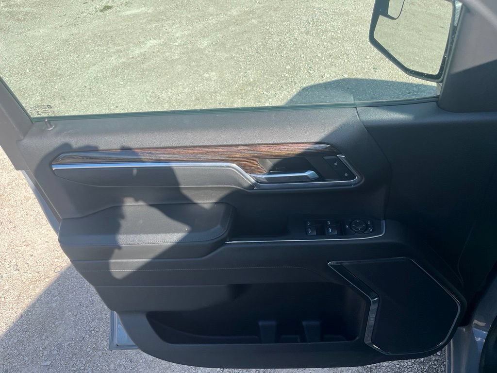 Used 2024 Thunderstorm Gray GMC Elevation image 15