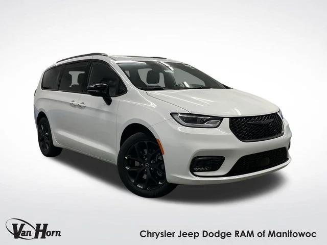 New 2026 Bright White Clear-Coat Exterior Paint Chrysler Limited image 1