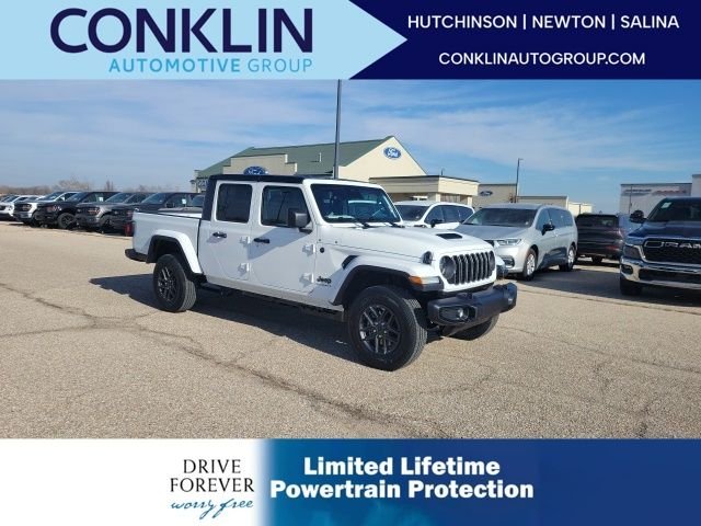 2026 Jeep Gladiator Sport S Auto's photo