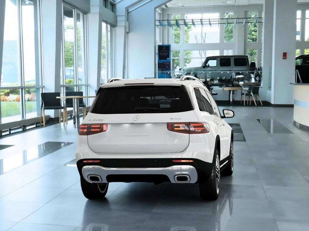 New 2026 Polar White Mercedes-Benz GLB 250 image 23