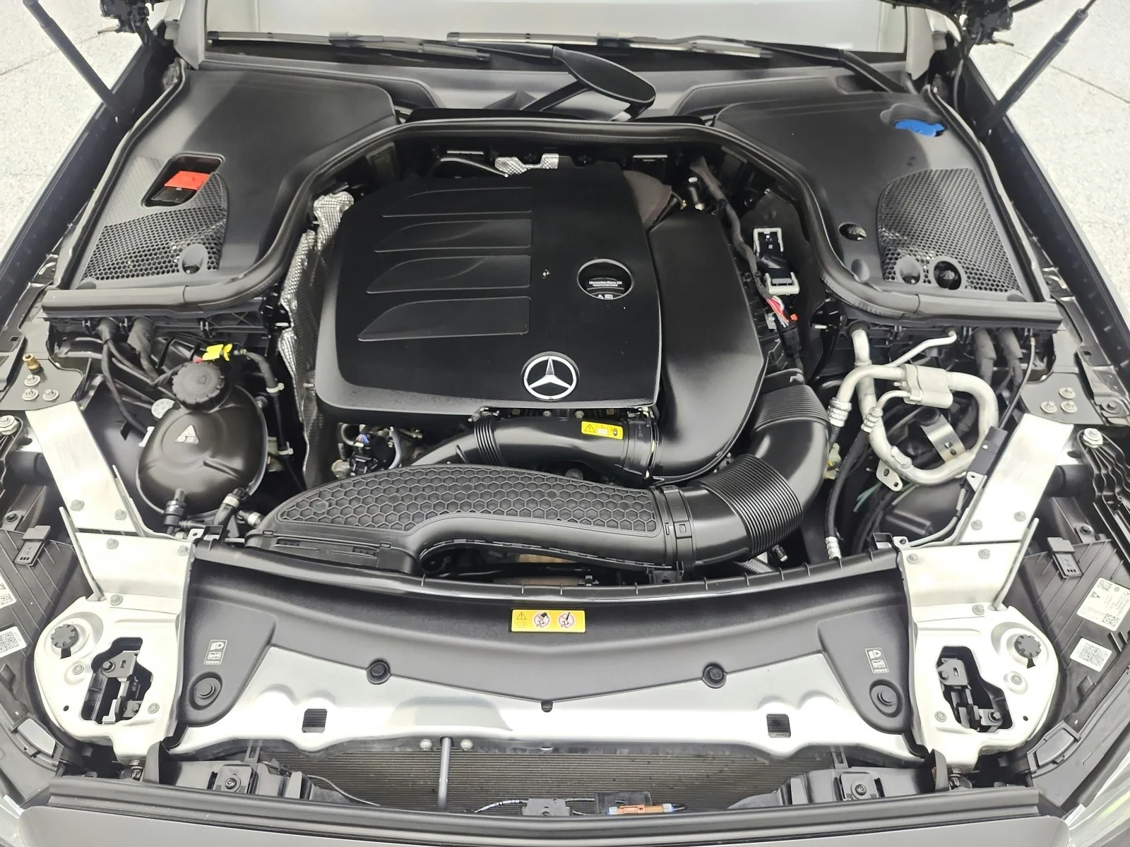 Used 2021 Graphite Grey Metallic Mercedes-Benz E 350 RWD Sedan image 17
