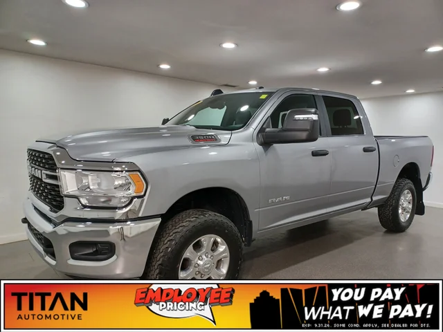 2024 Ram 3500 Bighorn*6.4L HEMI | 4x4 | 6 Pass | 6 Foot Box | Trailer Mirrors & Brake | Park Assist