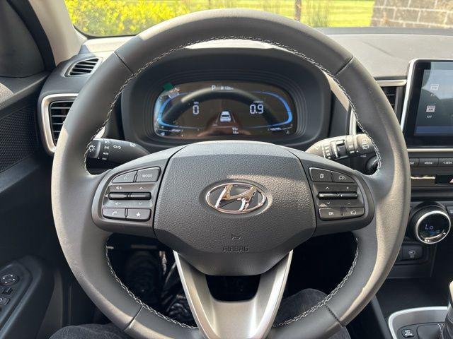 New 2025 Shimmering Silver Hyundai SEL image 50