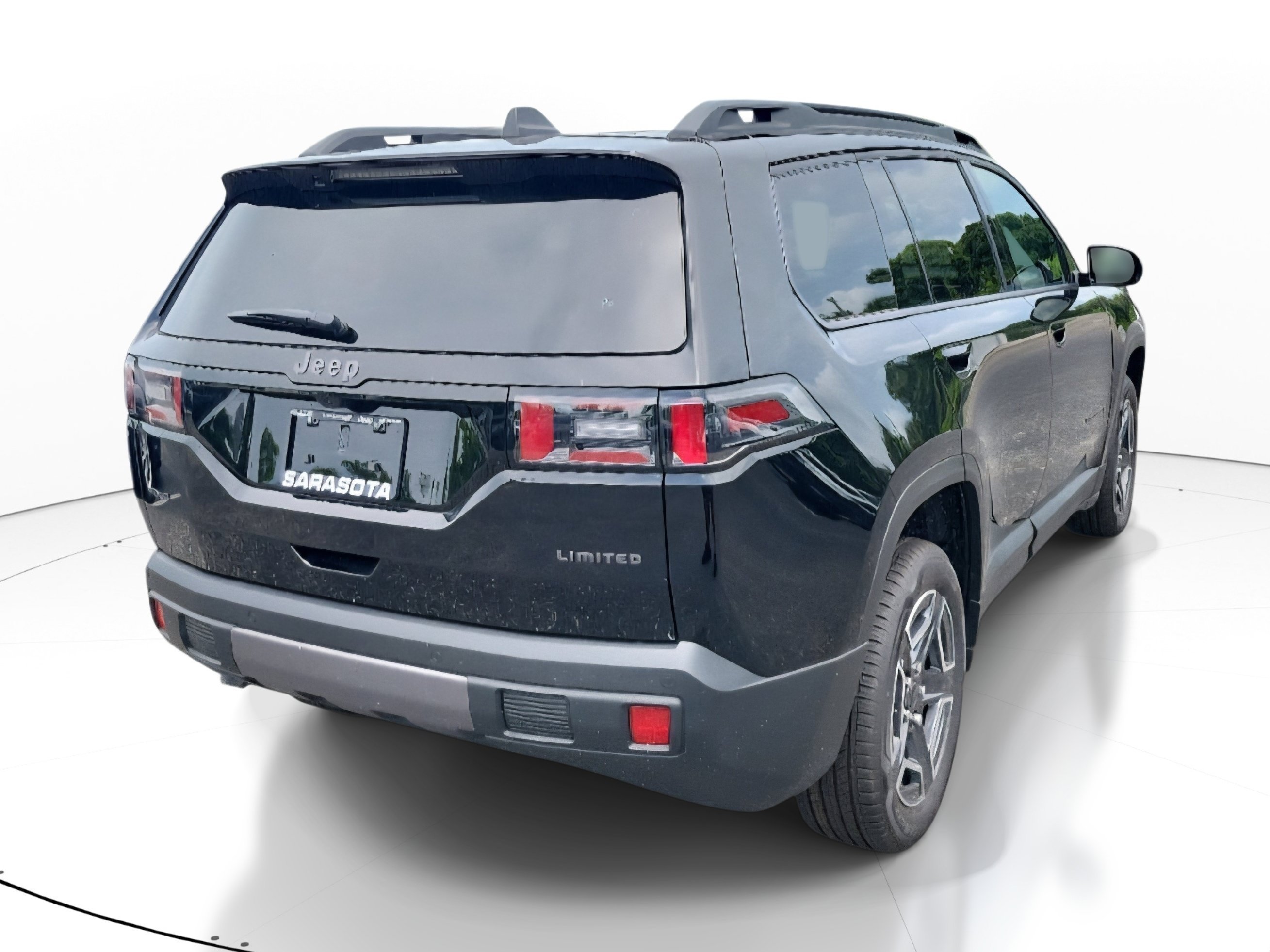 New 2026 Diamond Black Crystal Pearl-Coat Exterior Paint Jeep Limited image 6