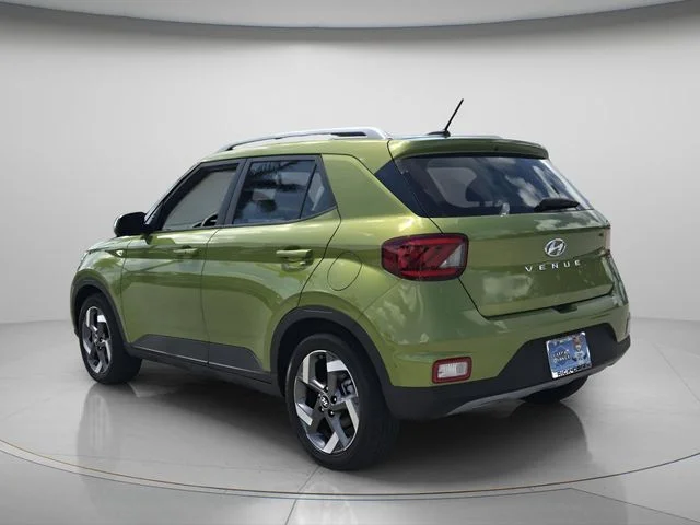 Used 2024 Green Hyundai SEL image 8