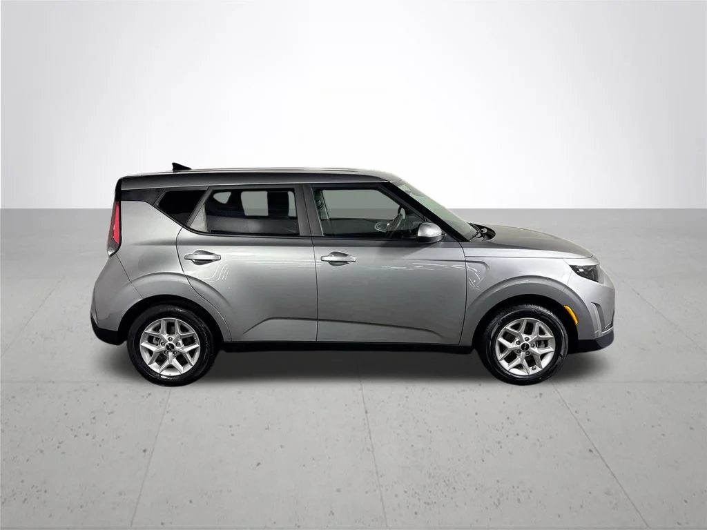 Used 2025 Gray Kia LX image 5