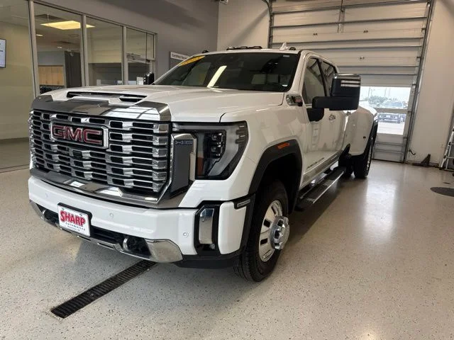 2025 GMC Sierra 3500HD Denali - Photo 7