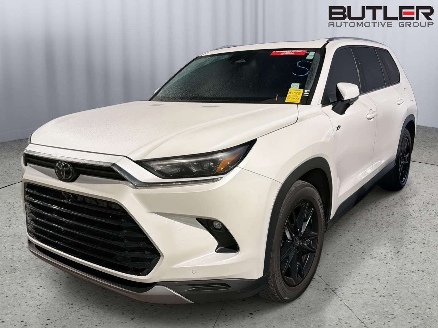 Used 2024 Wind Chill Pearl Toyota Limited image 1