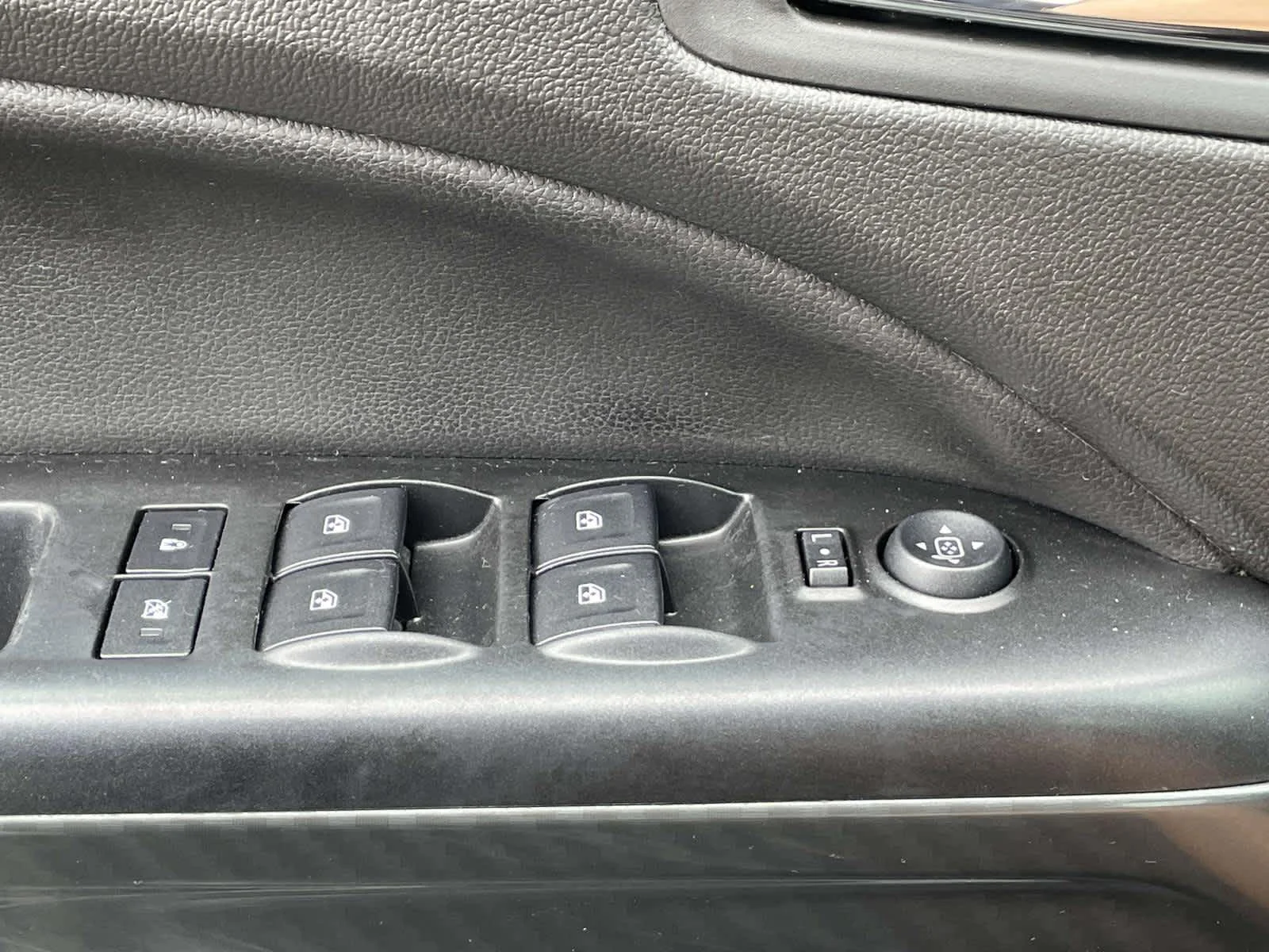 Used 2015 Cyber Gray Metallic GMC 4WD SLE image 29