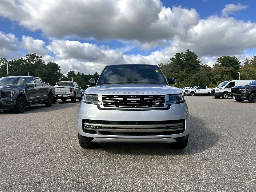 Used 2025 Silver Land Rover SE image 8