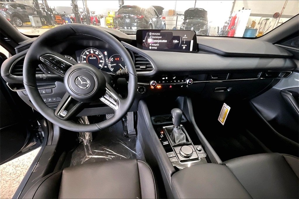 2026 MAZDA MAZDA3 - Image 4