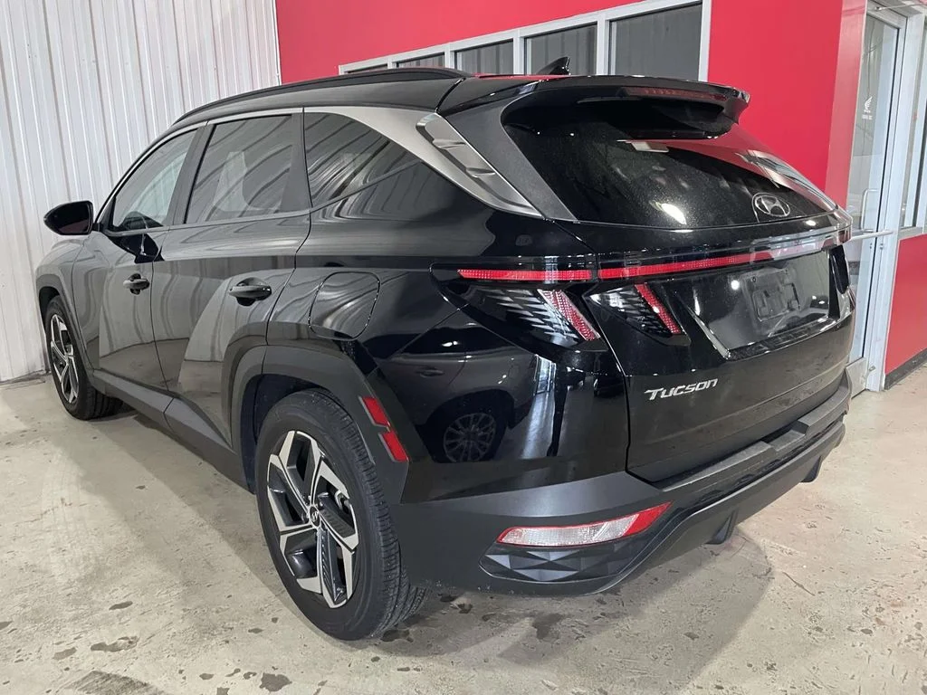 Used 2022 Black Hyundai SEL image 3